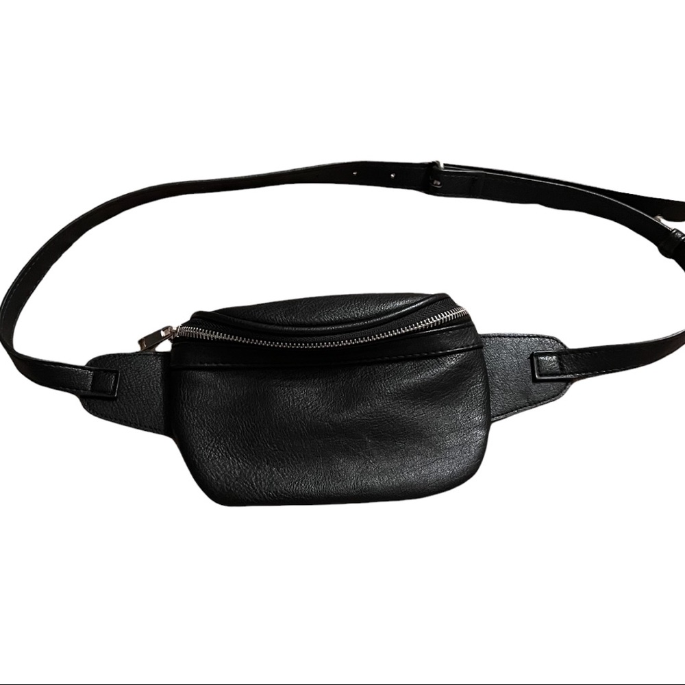 Leather Zipper Fanny Pack with buckle